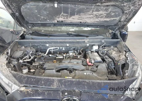 2021 Toyota Rav4 Xle z USA, uszkodzony, nr VIN 2T3P1RFV2MW174219